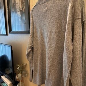 aerie Gray Crew Neck Sweater